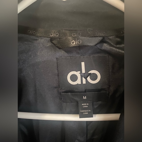 New Alo Yoga Formation Trench Coat Black - Picture 9 of 15